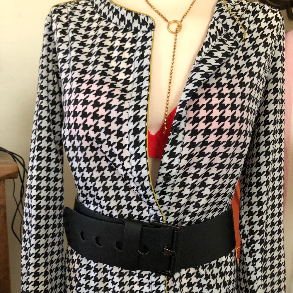 DownEast Houndstooth Button Up Blouse